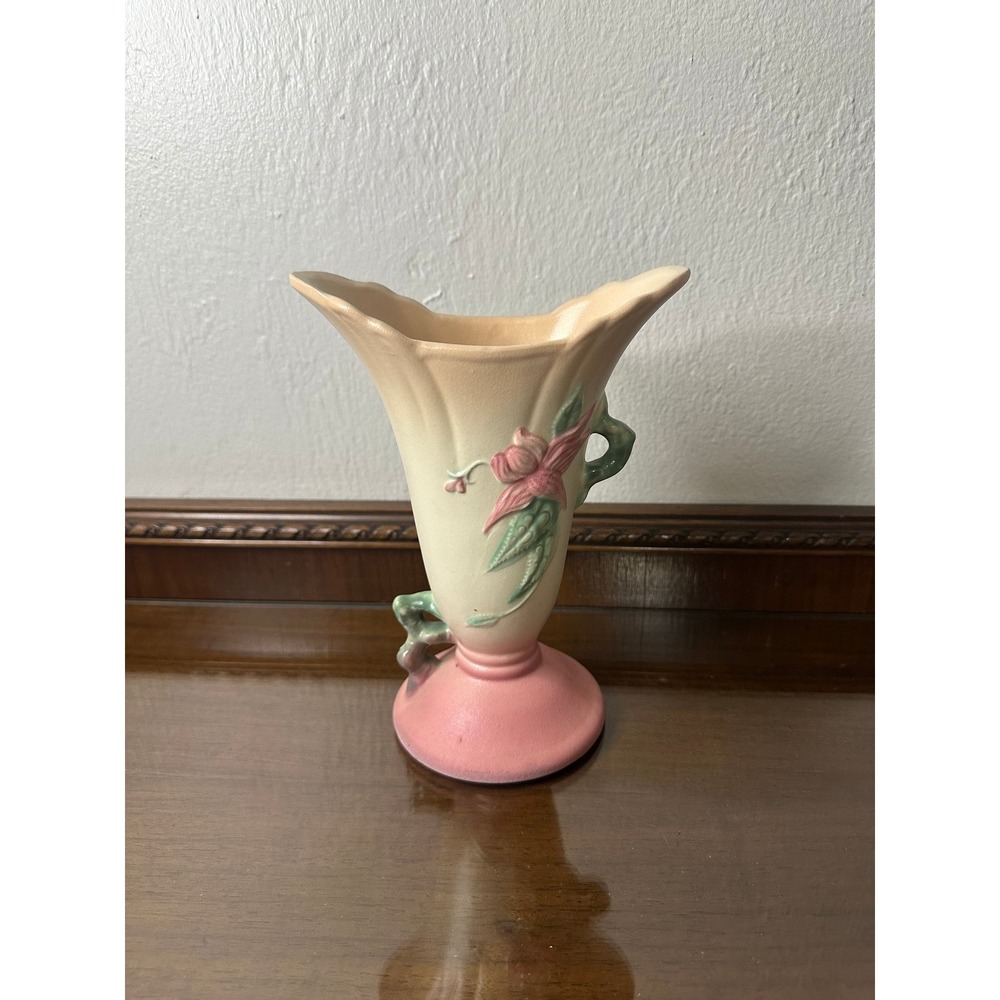 Vintage Hull Pottery Woodland Vase Hull USA W6 7-1/2 Pink Chartreuse Green Duo